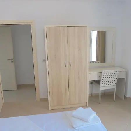 Vila Eri *