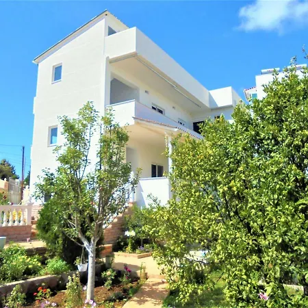 公寓式酒店 Vila Eri 卡萨米尔