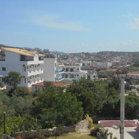 Vila Eri *
