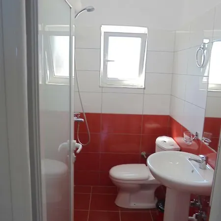 Vila Eri Aparthotel *